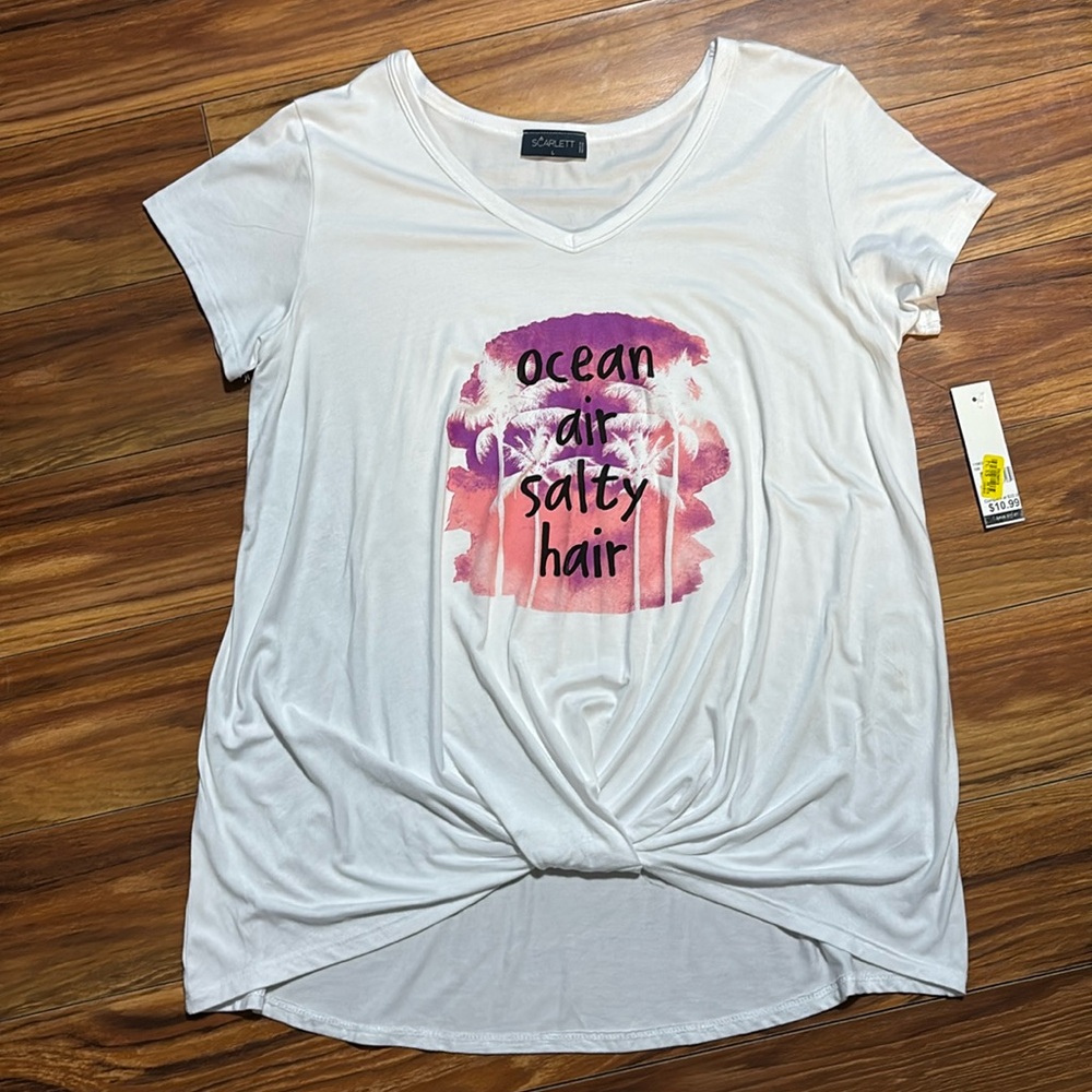 Scarlett short sleeve summer tee shirt, size large, NWT.